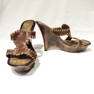FASHION FOCUS Wood Rose Design Wedge